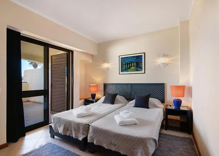 Bela Vista House T2 *